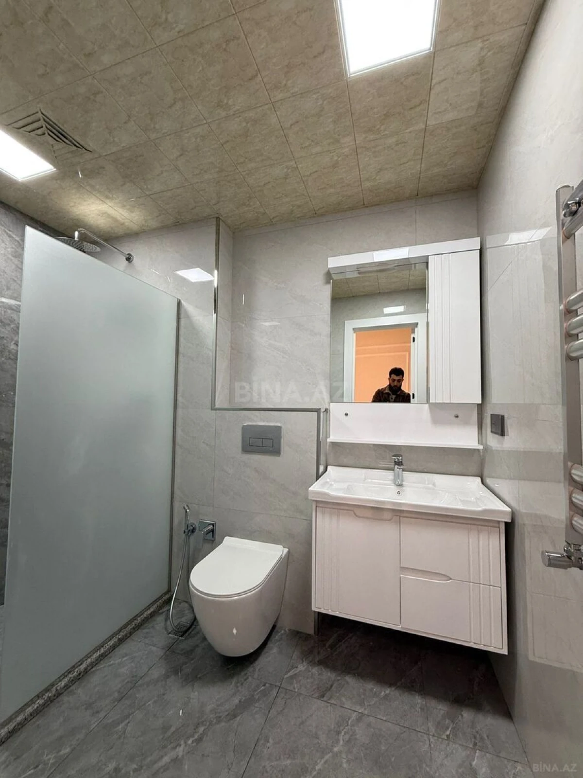 Satılır 3 otaqlı mənzil 110 m²