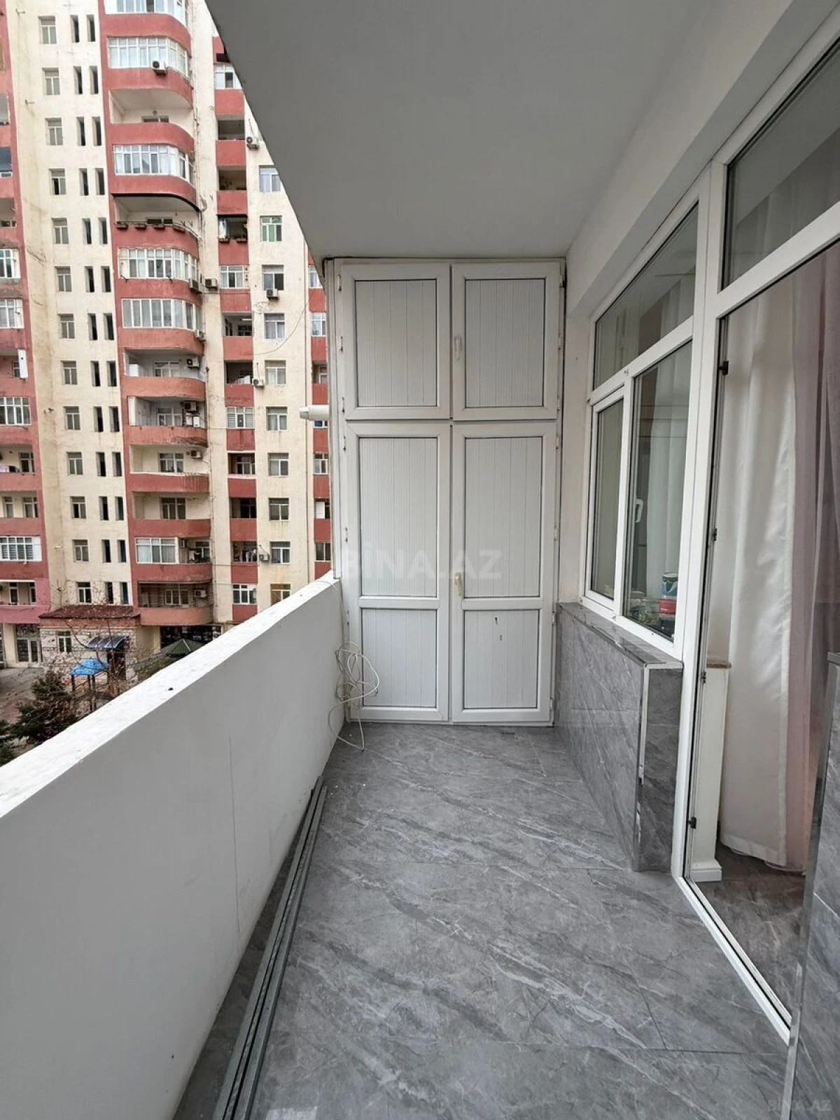 Satılır 3 otaqlı mənzil 110 m²