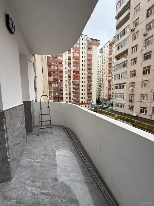Satılır 3 otaqlı mənzil 110 m²