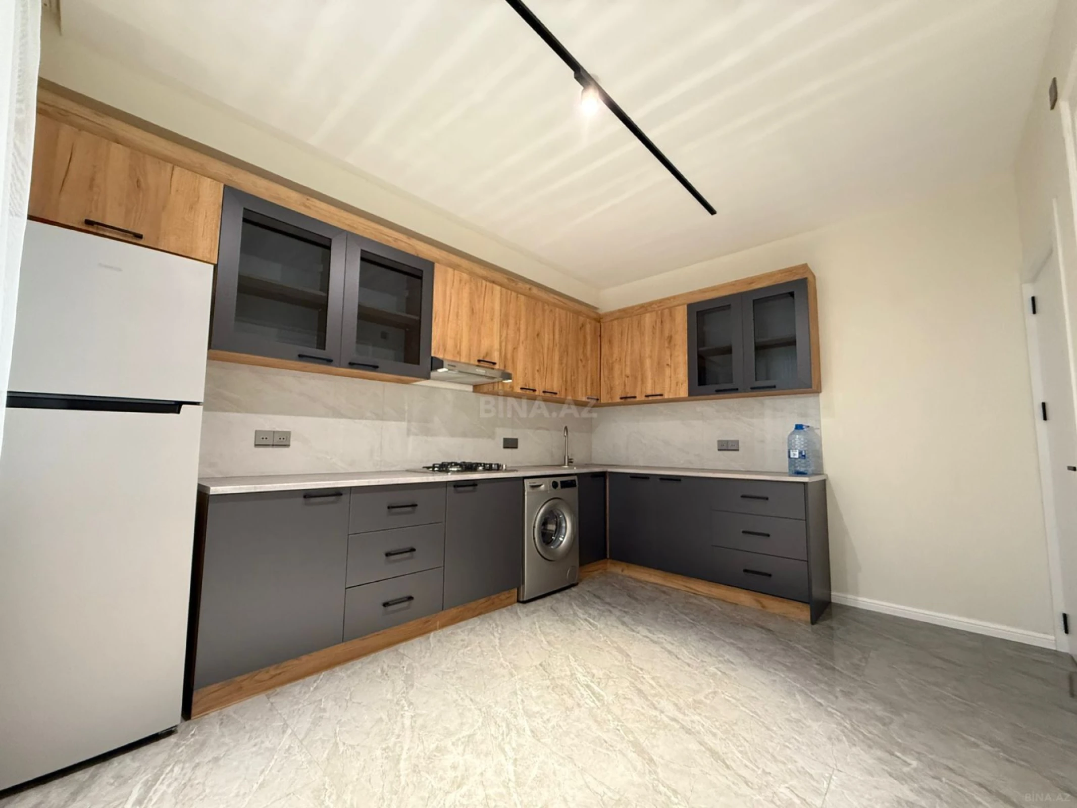 Satılır 3 otaqlı mənzil 110 m²