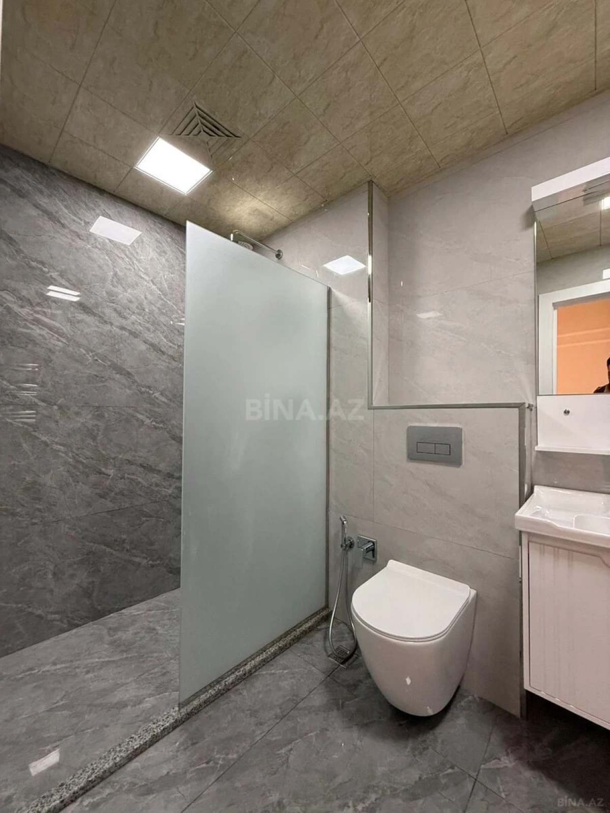 Satılır 3 otaqlı mənzil 110 m²