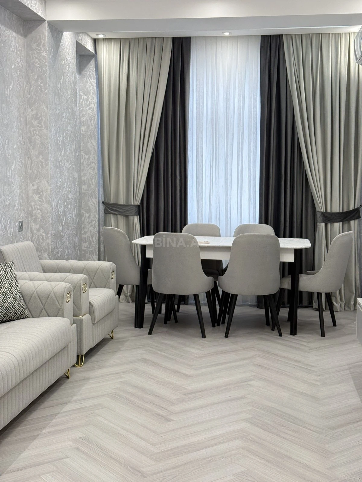Kirayə verilir 3 otaqlı mənzil 120 m²