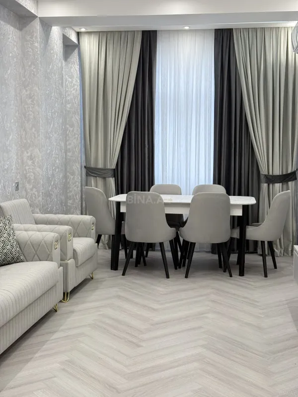 Kirayə verilir 3 otaqlı mənzil 120 m²