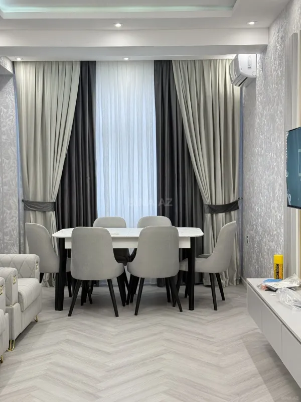 Kirayə verilir 3 otaqlı mənzil 120 m²