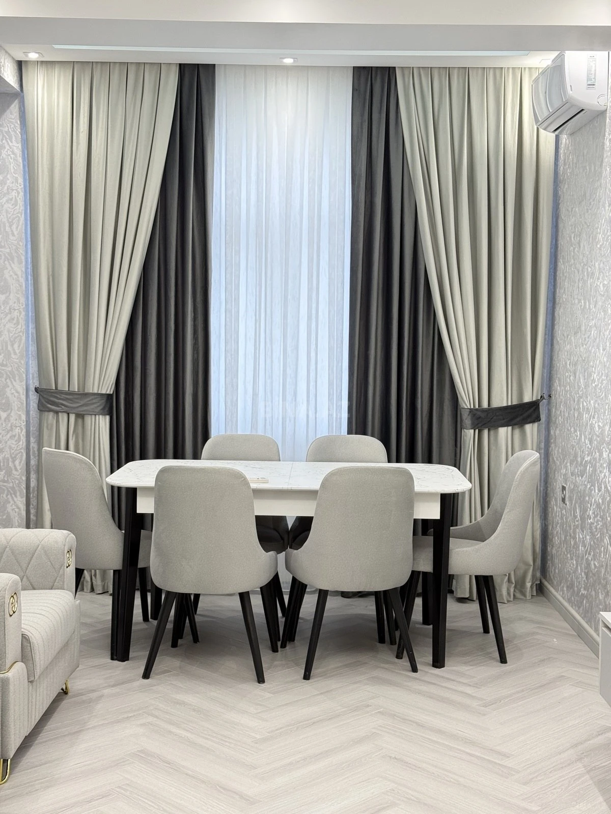 Kirayə verilir 3 otaqlı mənzil 120 m²