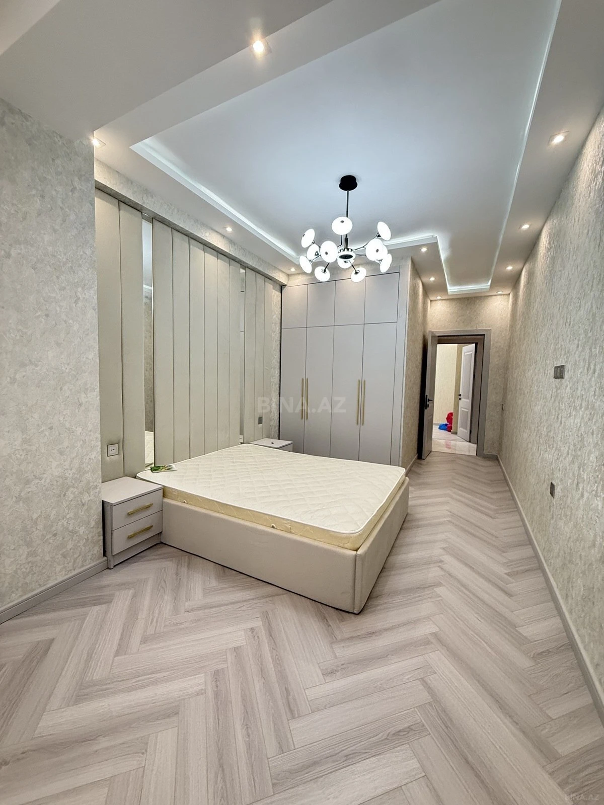 Kirayə verilir 3 otaqlı mənzil 120 m²