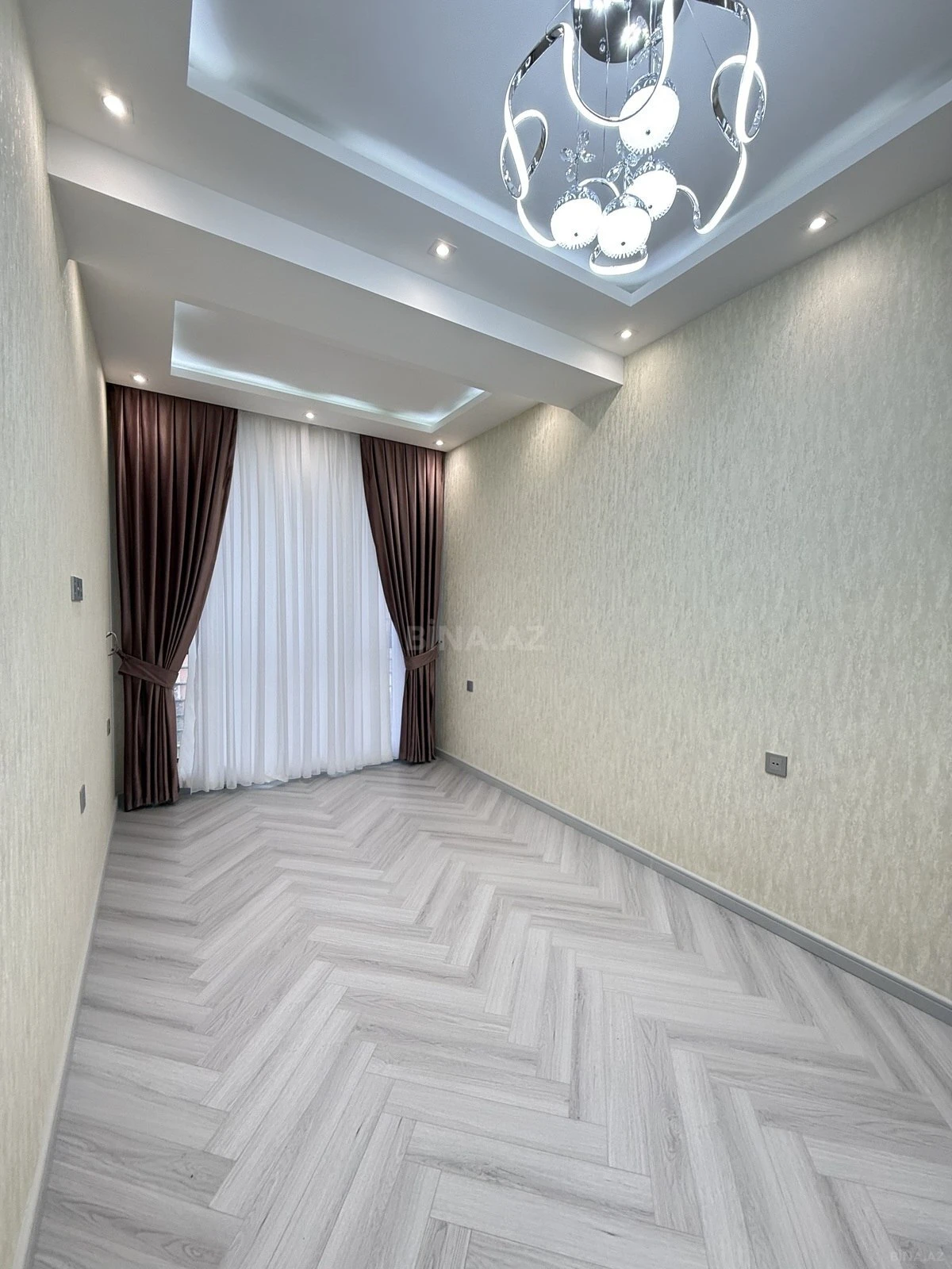 Kirayə verilir 3 otaqlı mənzil 120 m²