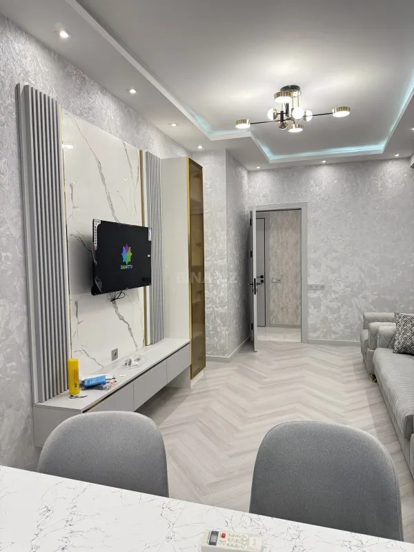 Kirayə verilir 3 otaqlı mənzil 120 m²