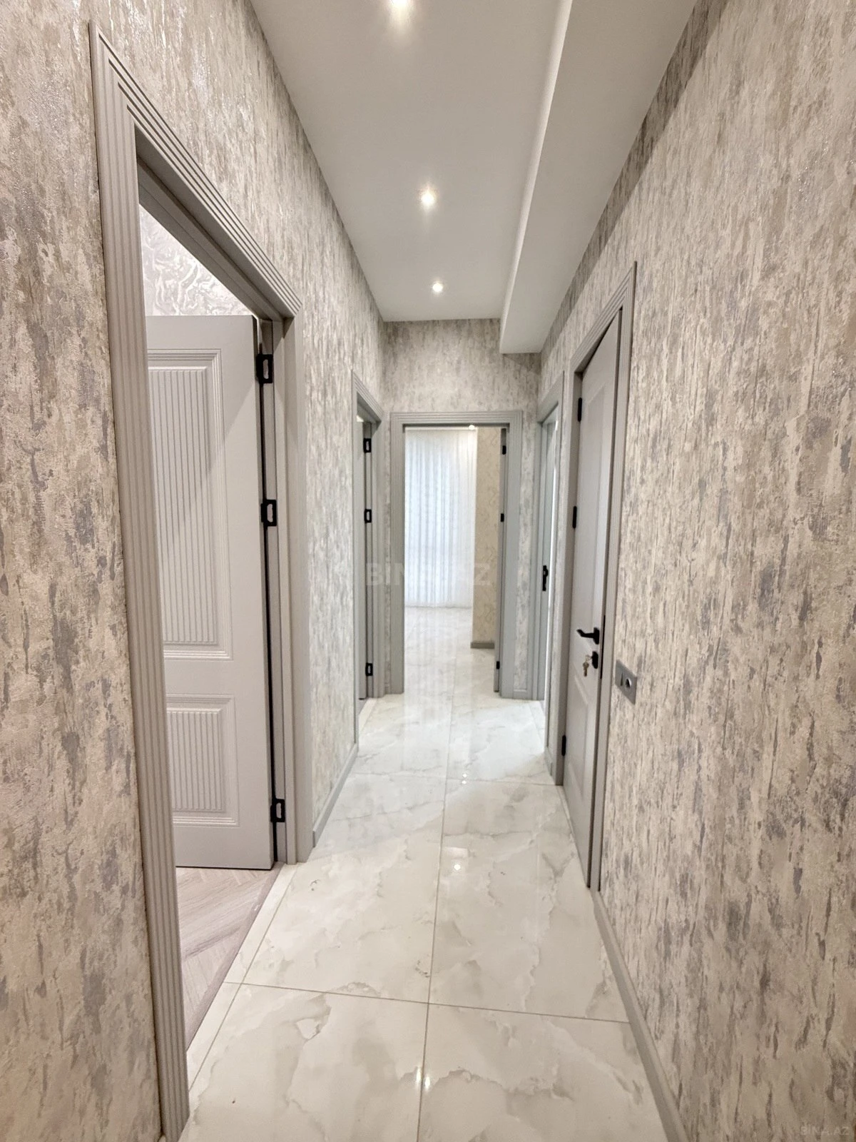 Kirayə verilir 3 otaqlı mənzil 120 m²