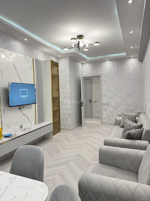 Kirayə verilir 3 otaqlı mənzil 120 m²