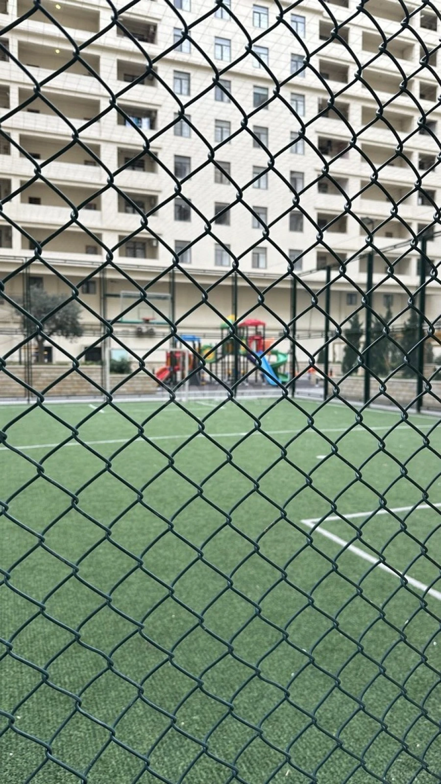 Satılır 3 otaqlı mənzil 141 m²