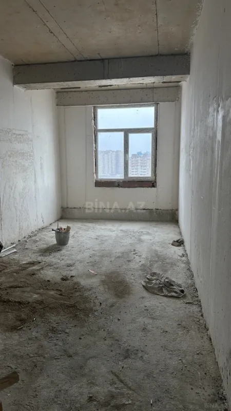 Satılır 3 otaqlı mənzil 141 m²