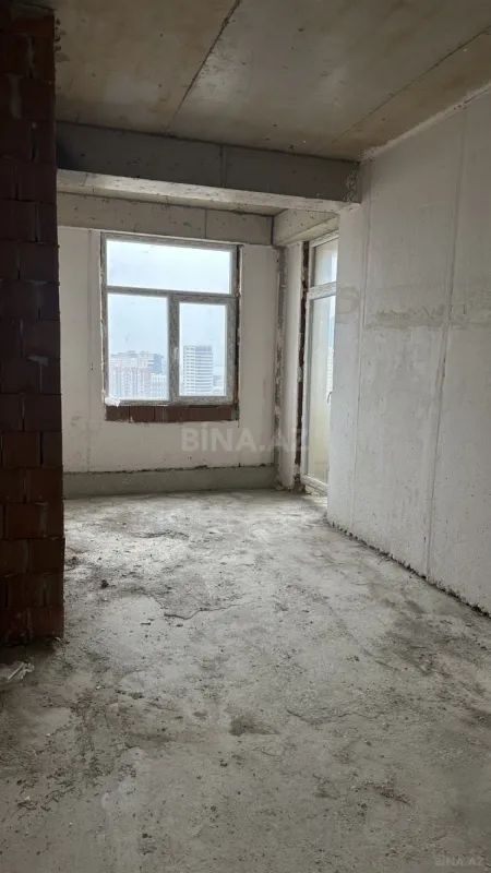 Satılır 3 otaqlı mənzil 141 m²