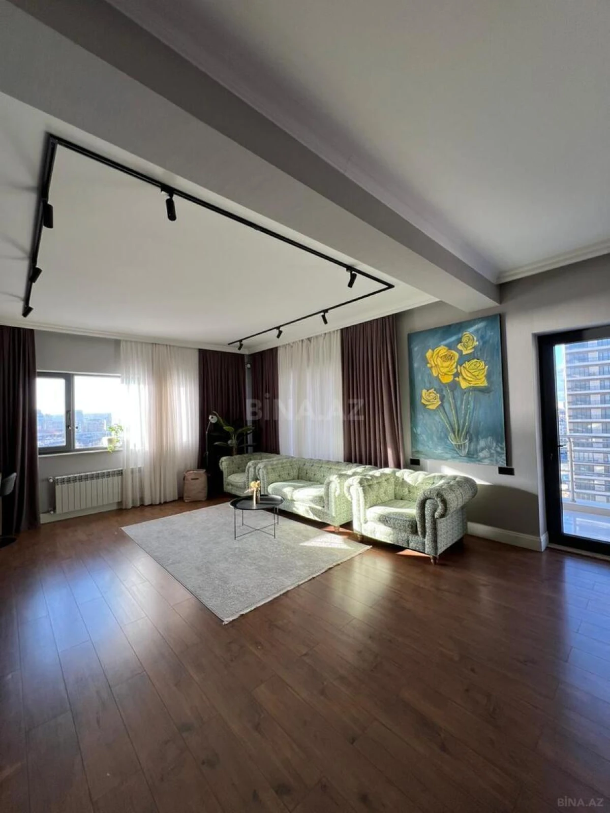 Kirayə verilir 3 otaqlı mənzil 157 m²