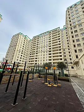 Satılır 2 otaqlı mənzil 90 m²