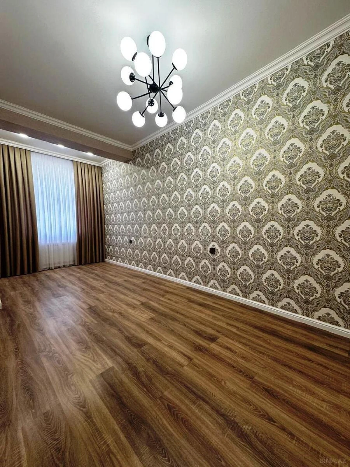 Satılır 2 otaqlı mənzil 90 m²