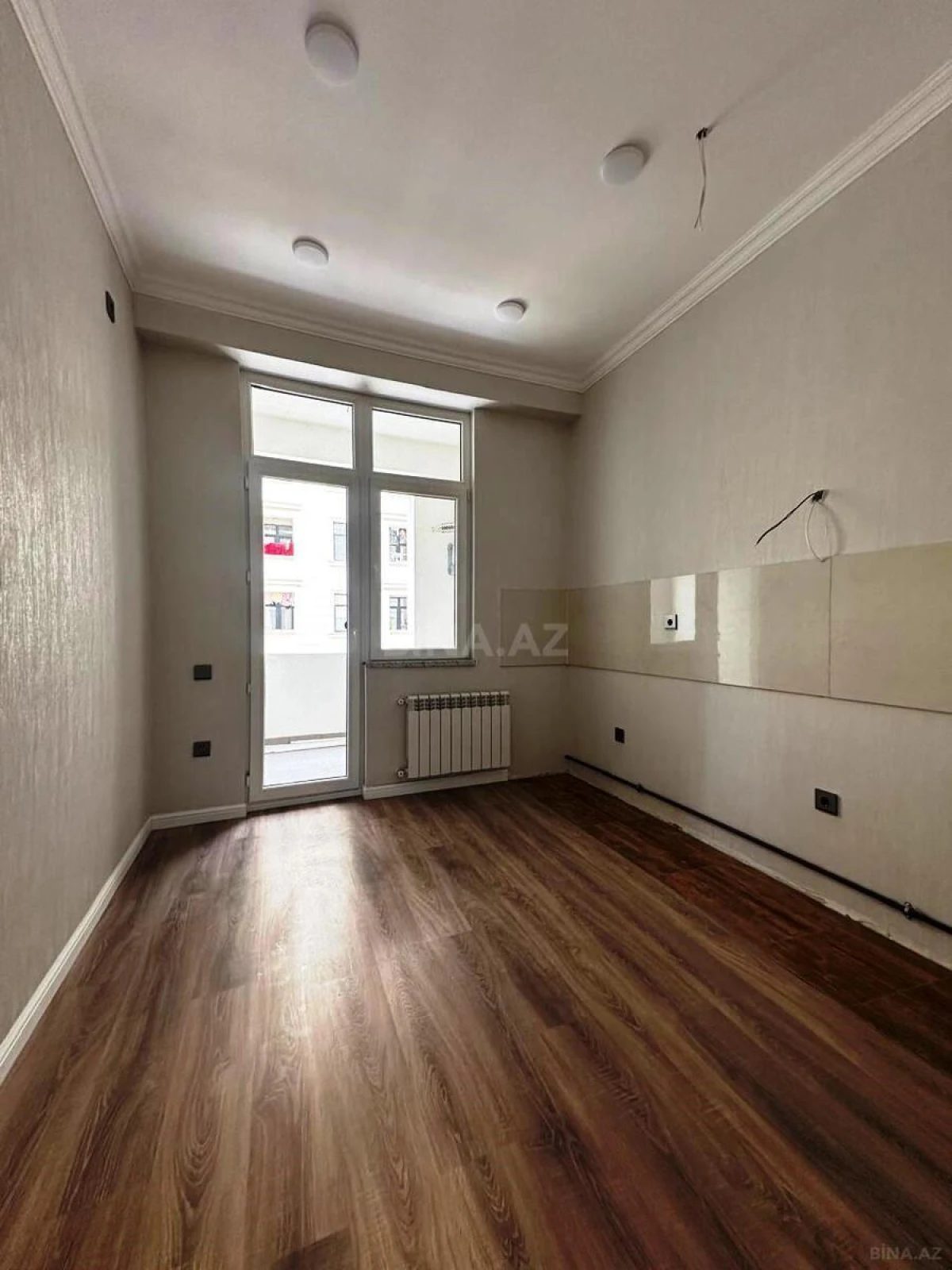 Satılır 2 otaqlı mənzil 90 m²