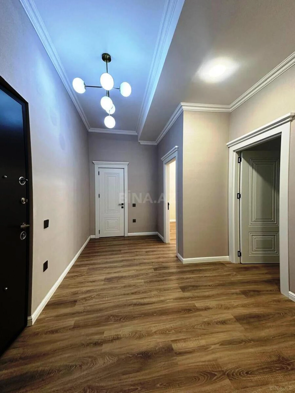 Satılır 2 otaqlı mənzil 90 m²