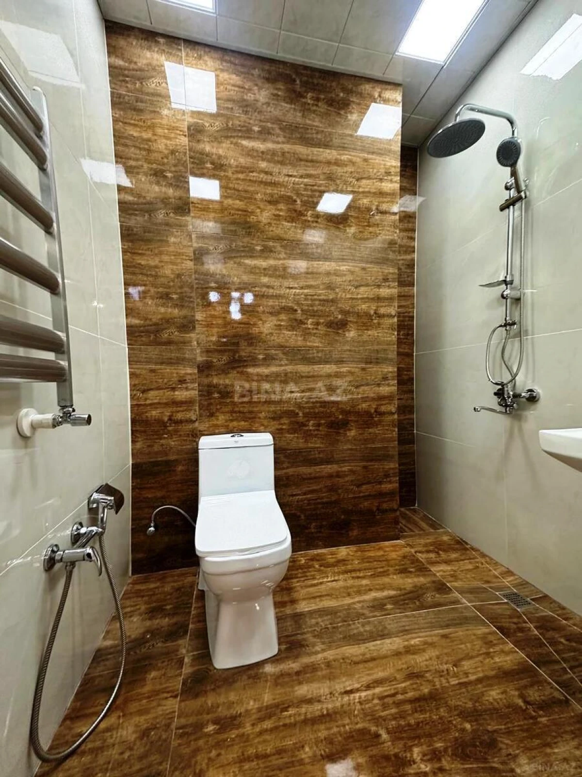 Satılır 2 otaqlı mənzil 90 m²