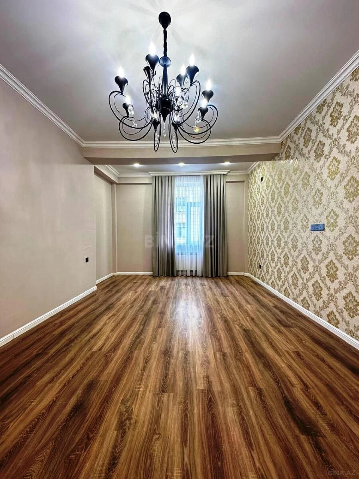 Satılır 2 otaqlı mənzil 90 m²