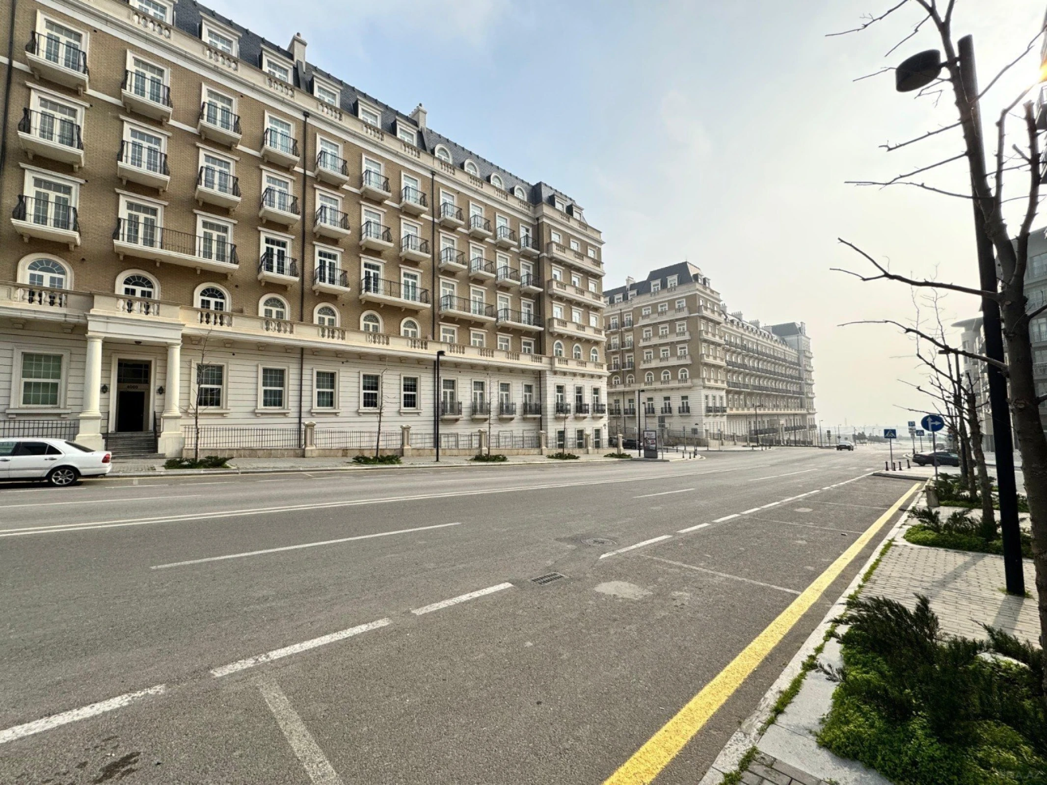 Satılır 4 otaqlı mənzil 132 m²