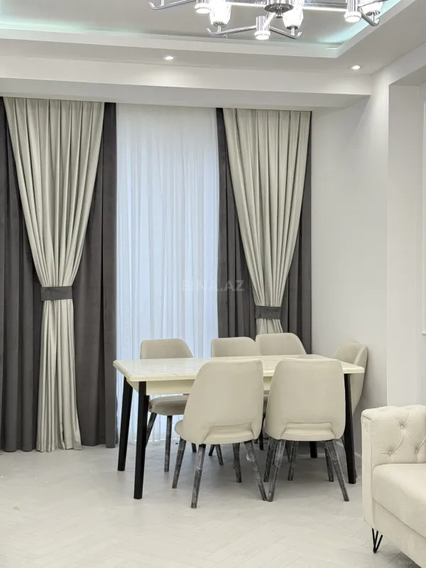 Kirayə verilir 3 otaqlı mənzil 120 m²