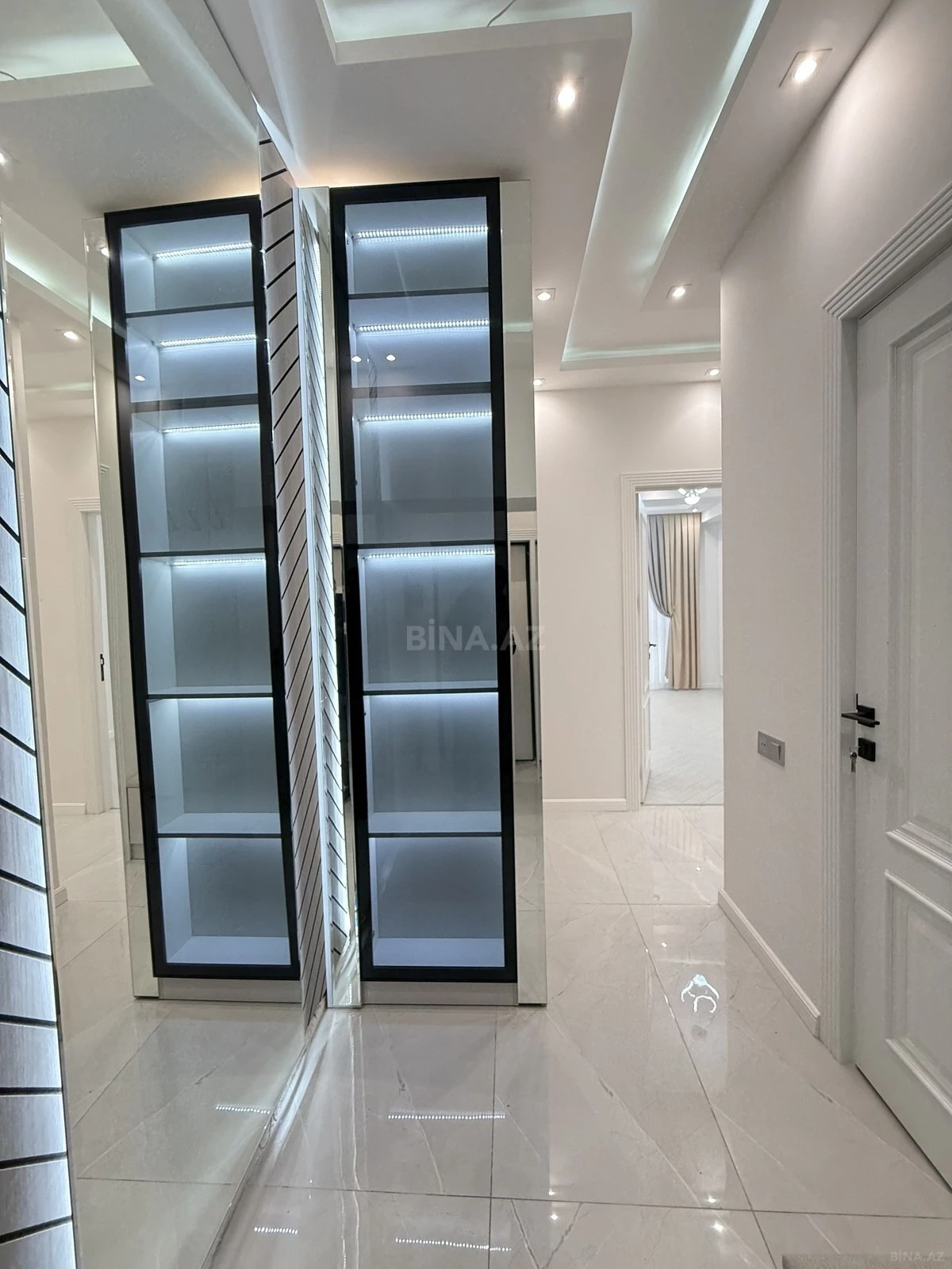 Kirayə verilir 3 otaqlı mənzil 120 m²