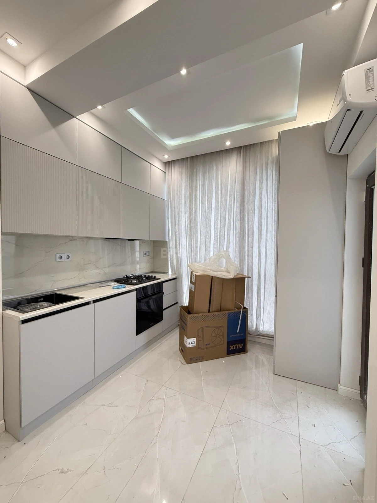 Kirayə verilir 3 otaqlı mənzil 120 m²