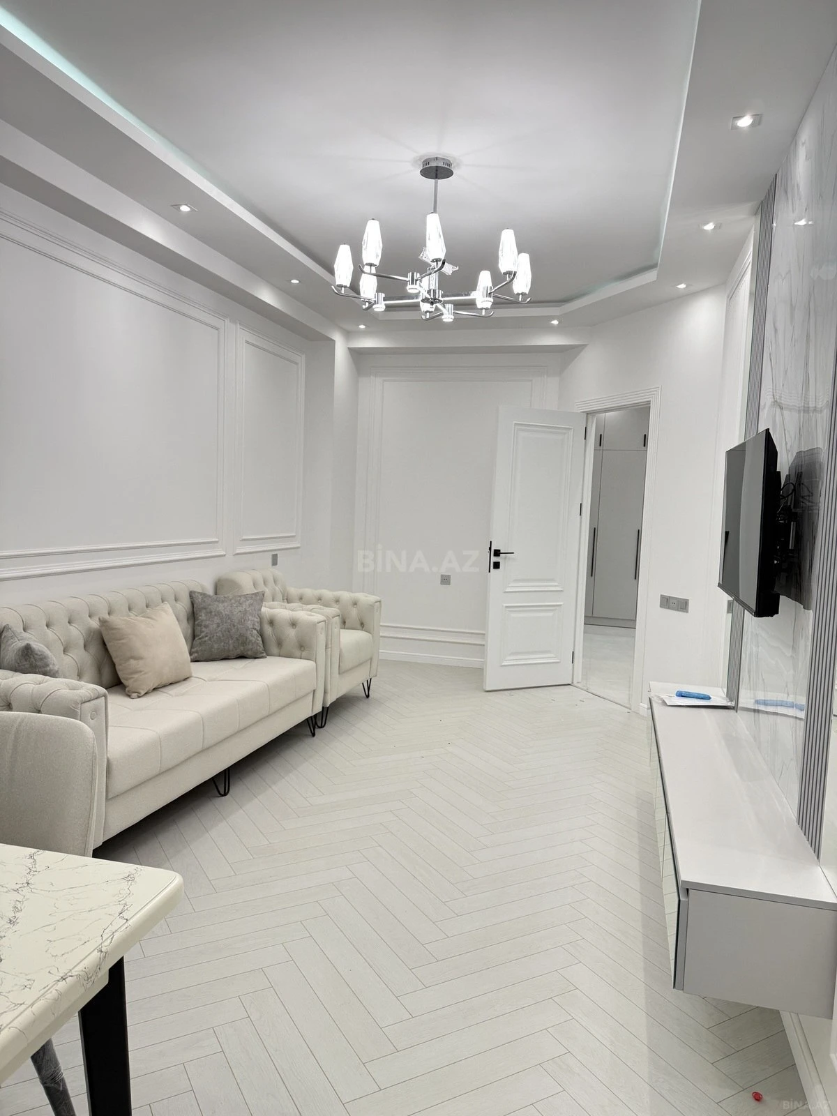 Kirayə verilir 3 otaqlı mənzil 120 m²