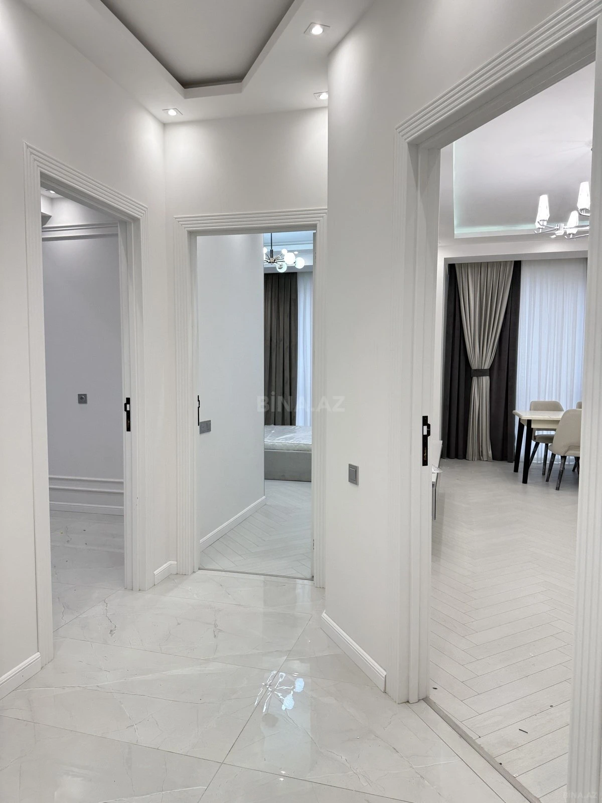 Kirayə verilir 3 otaqlı mənzil 120 m²