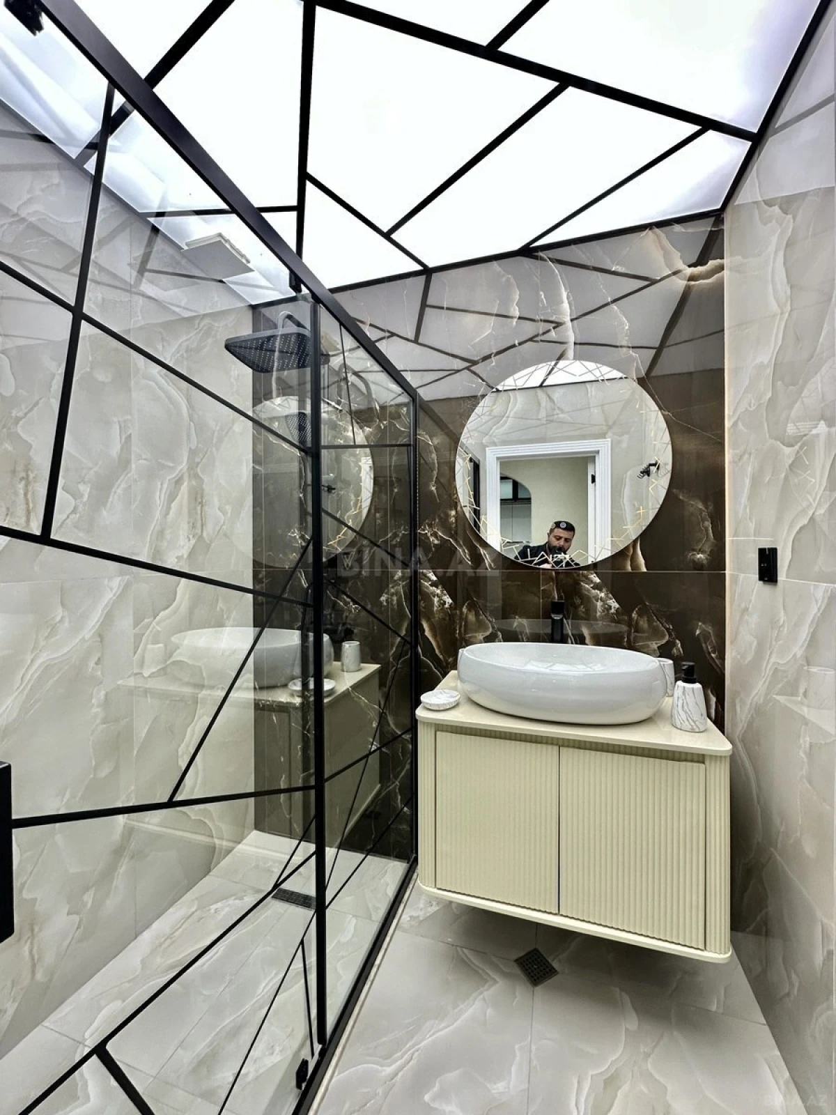 Satılır 2 otaqlı mənzil 65 m²