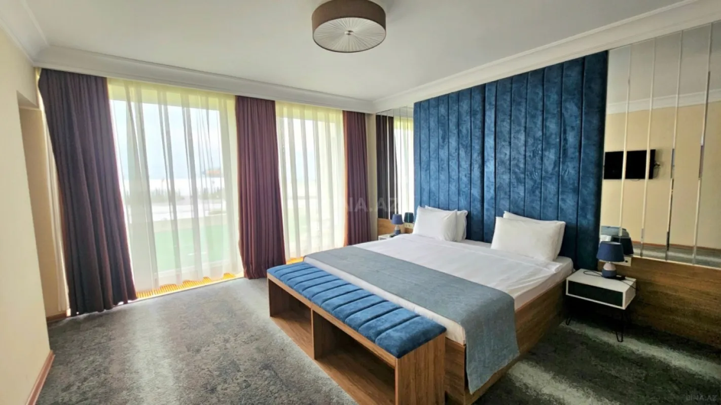 Satılır 4 otaqlı mənzil 162 m²