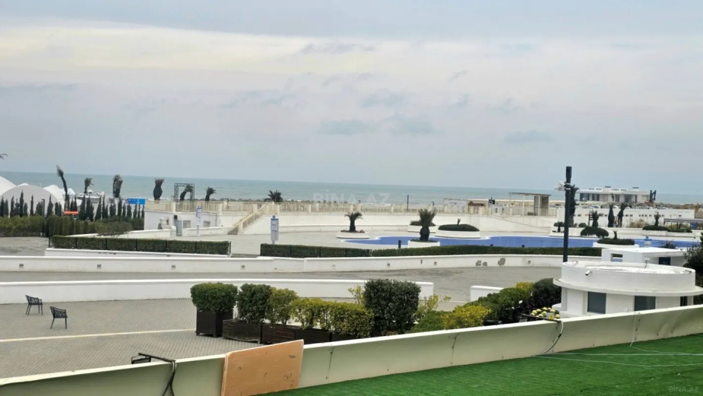 Satılır 4 otaqlı mənzil 162 m²