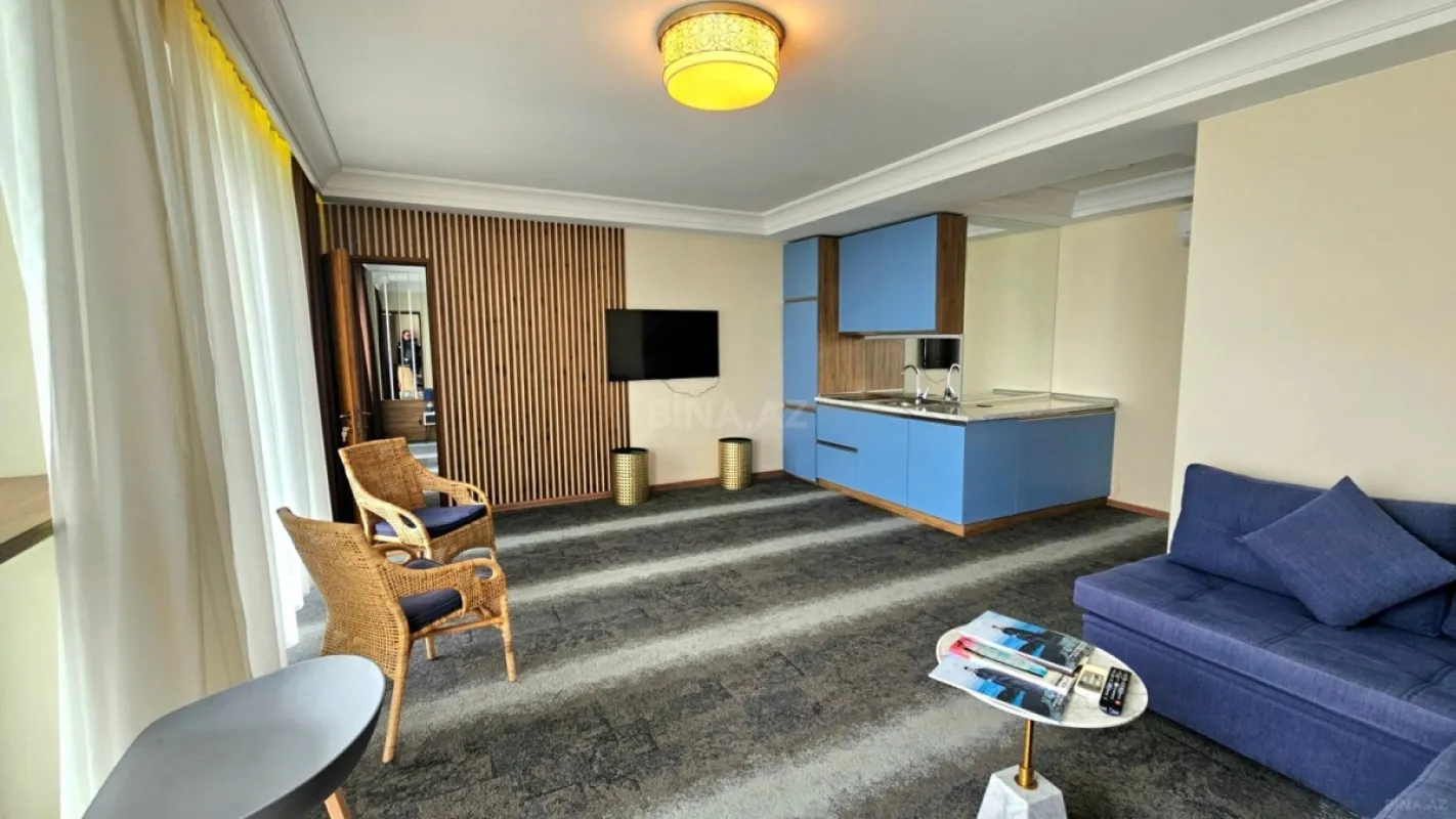 Satılır 4 otaqlı mənzil 162 m²