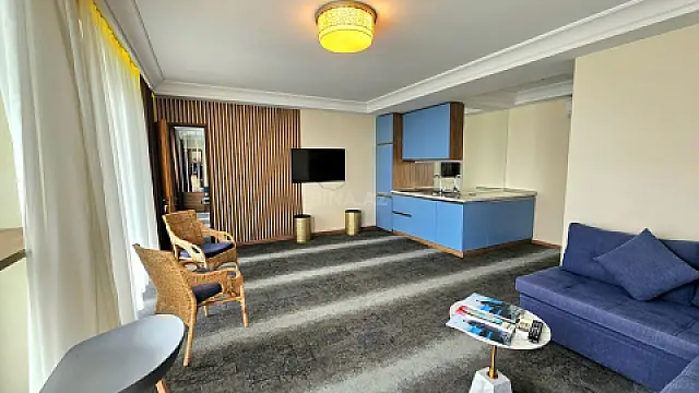 Satılır 4 otaqlı mənzil 162 m²