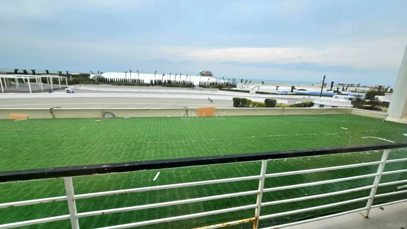 Satılır 4 otaqlı mənzil 162 m²