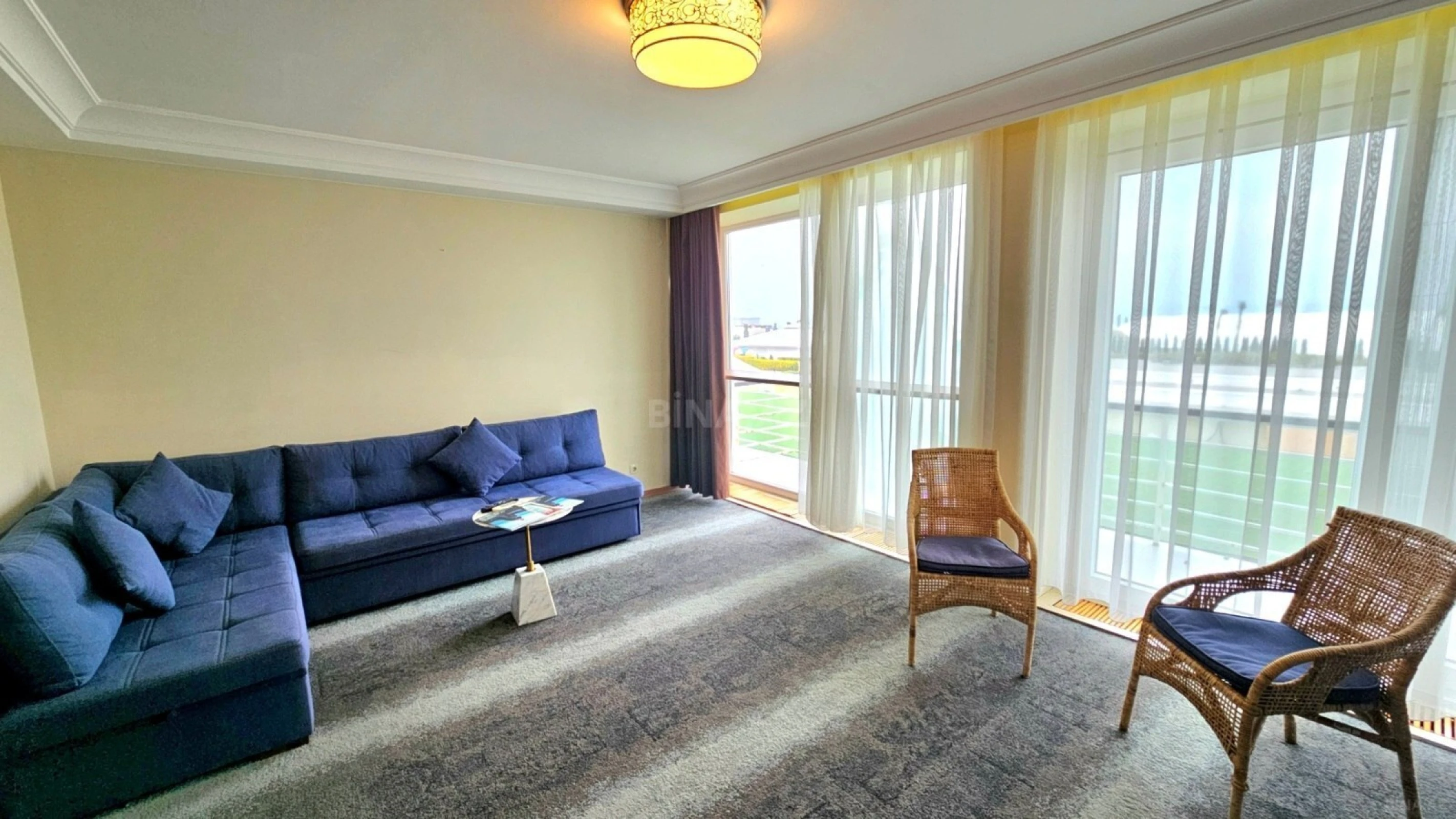 Satılır 4 otaqlı mənzil 162 m²