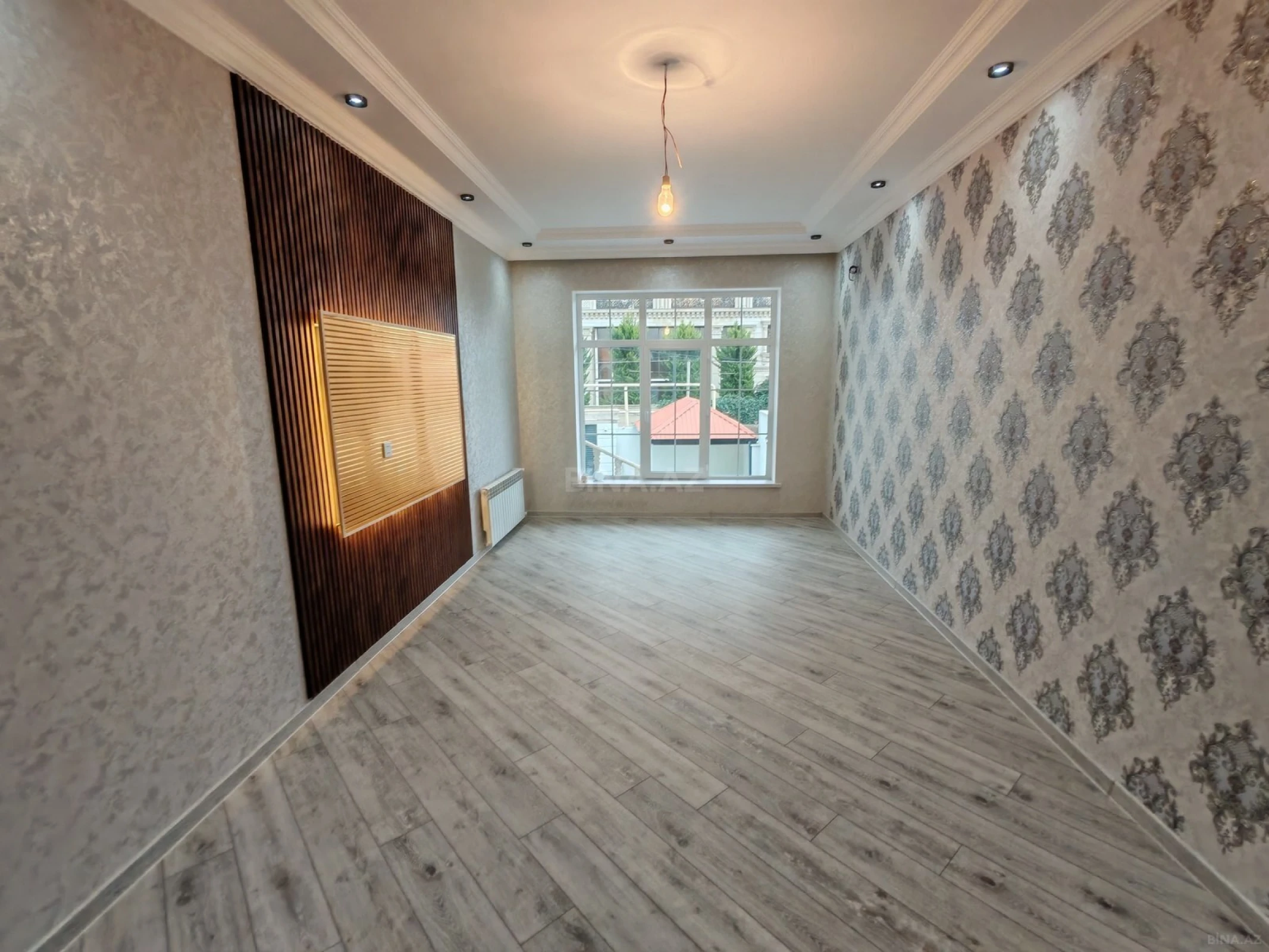 Satılır 5 otaqlı həyət evi 220 m²