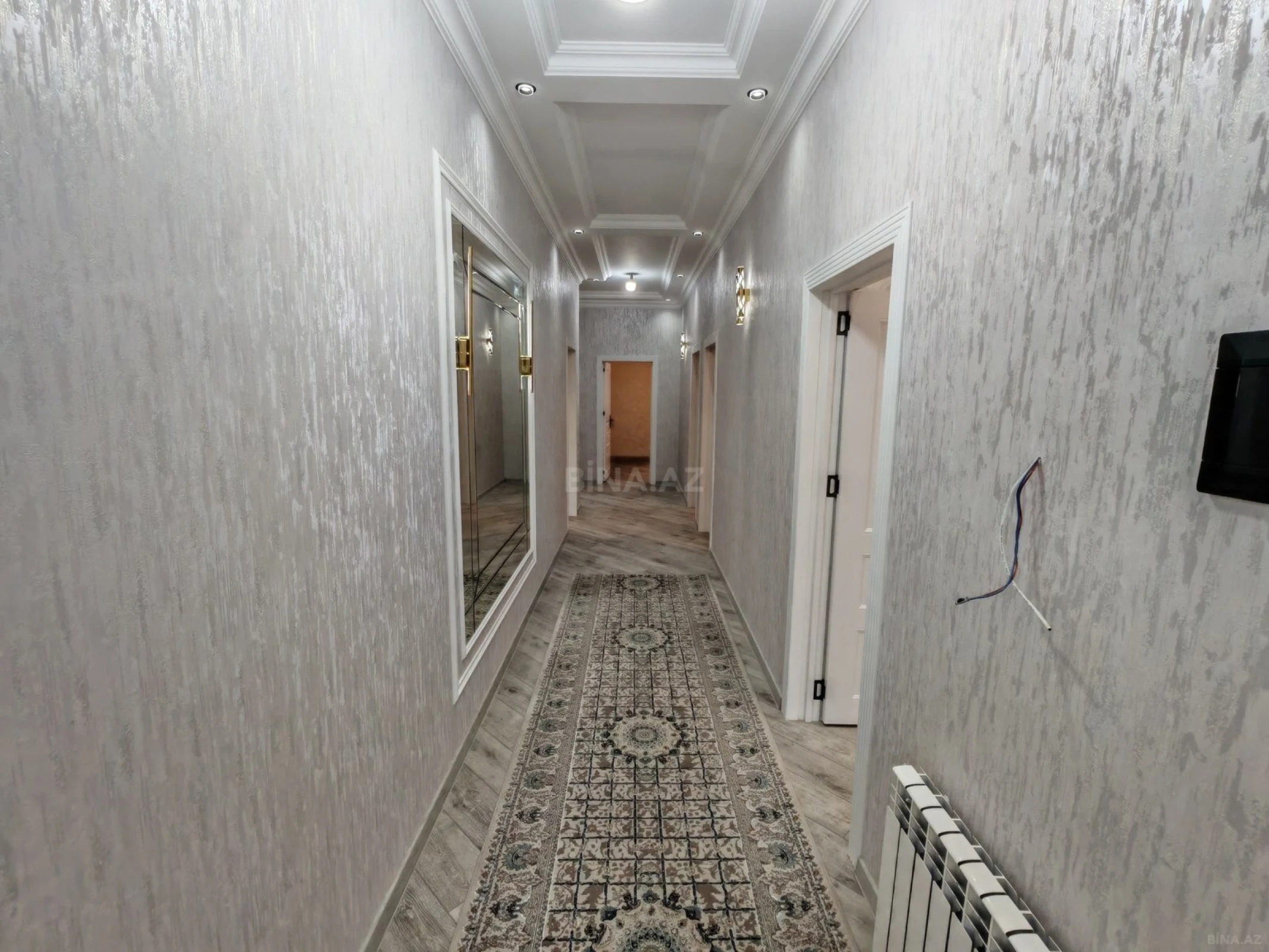 Satılır 5 otaqlı həyət evi 220 m²
