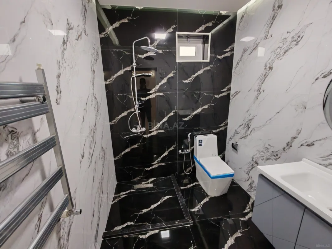 Satılır 5 otaqlı həyət evi 220 m²