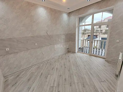 Satılır 5 otaqlı həyət evi 220 m²