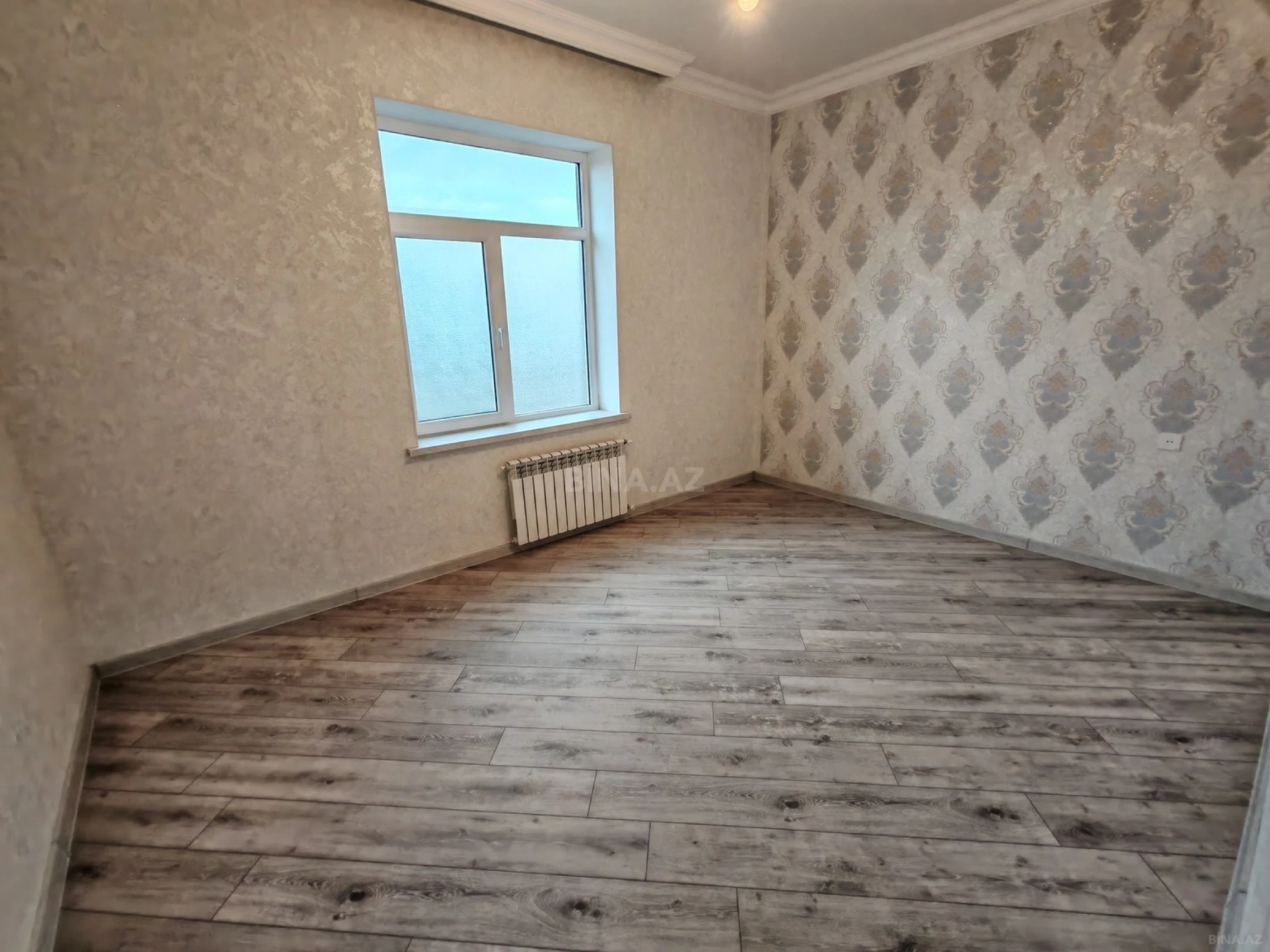 Satılır 5 otaqlı həyət evi 220 m²