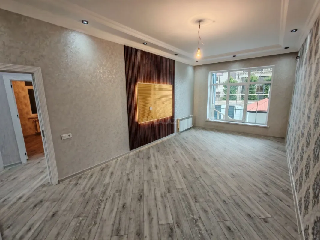 Satılır 5 otaqlı həyət evi 220 m²