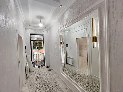 Satılır 5 otaqlı həyət evi 220 m²