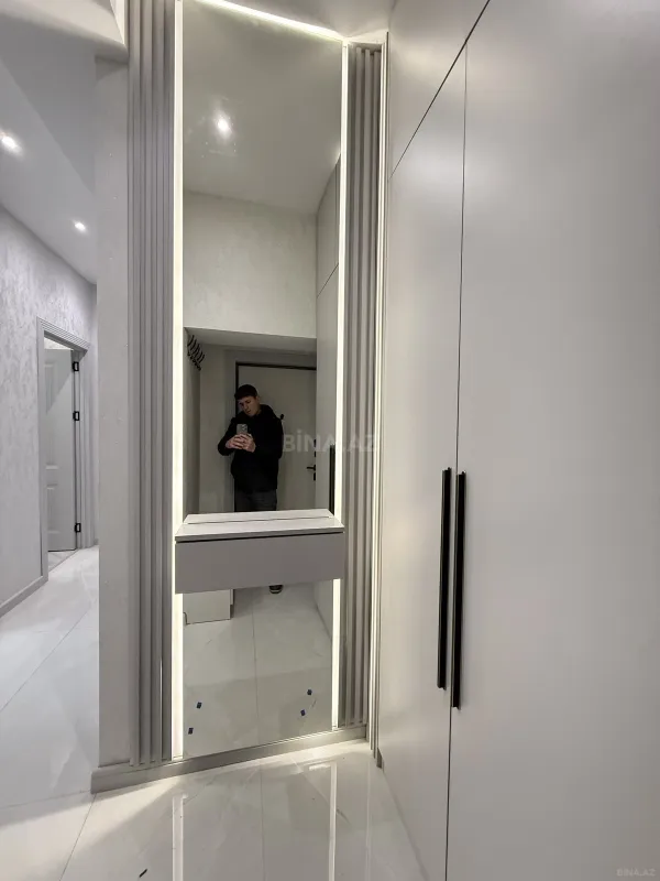 Kirayə verilir 3 otaqlı mənzil 121 m²