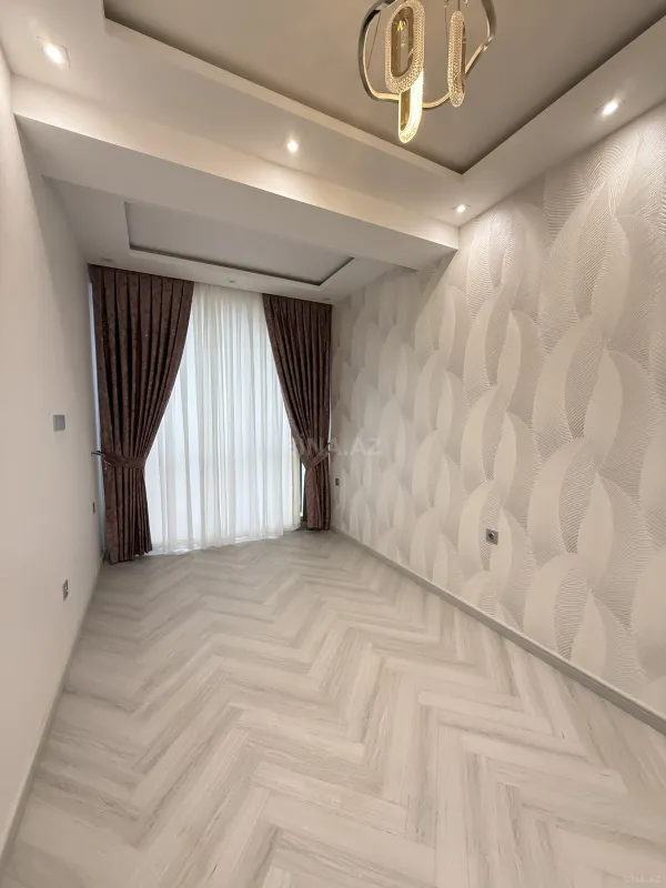 Kirayə verilir 3 otaqlı mənzil 121 m²