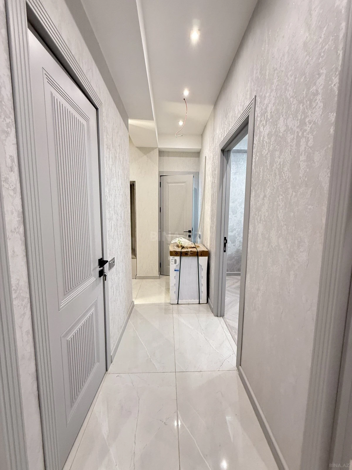 Kirayə verilir 3 otaqlı mənzil 121 m²