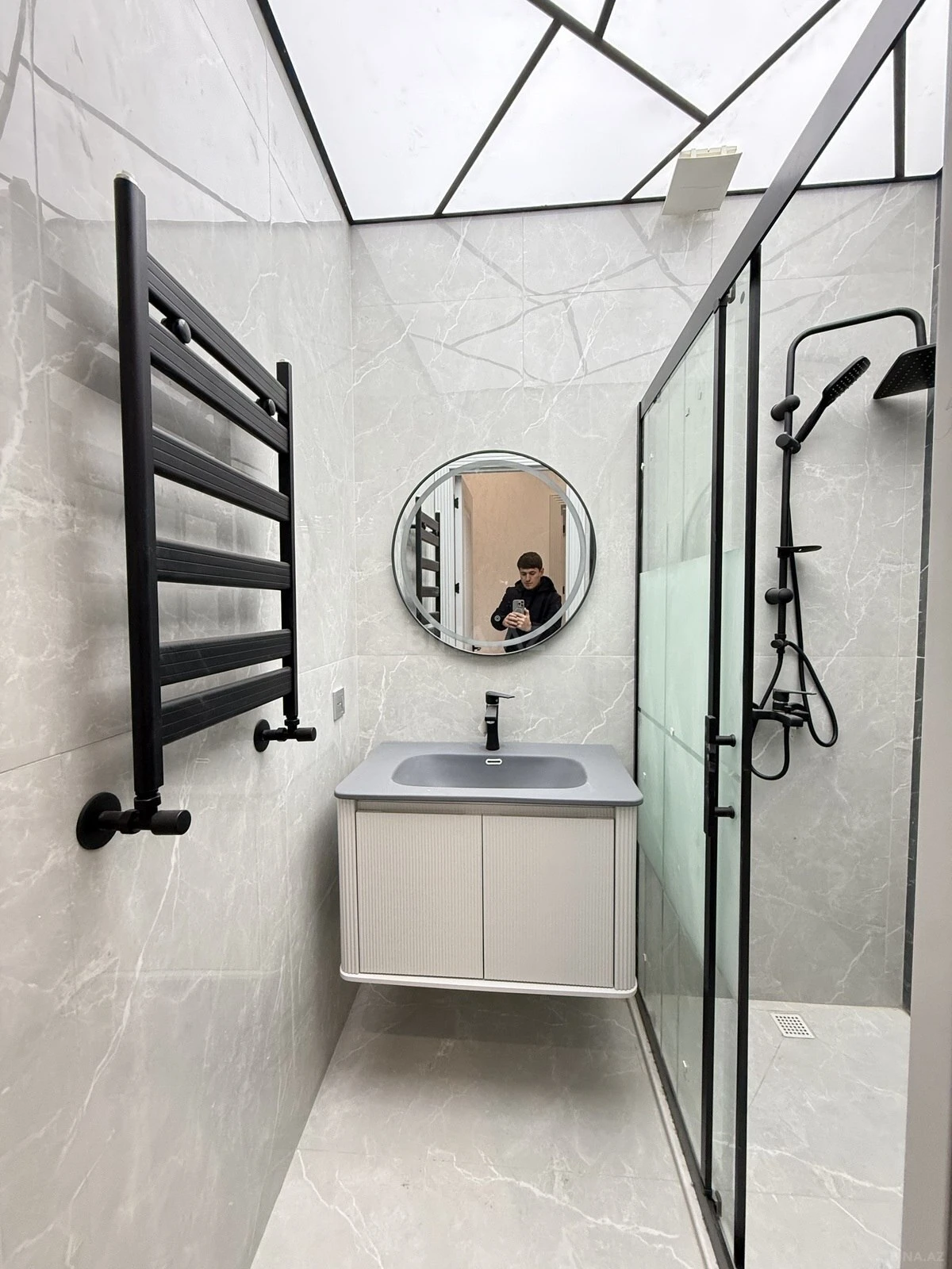 Kirayə verilir 3 otaqlı mənzil 121 m²