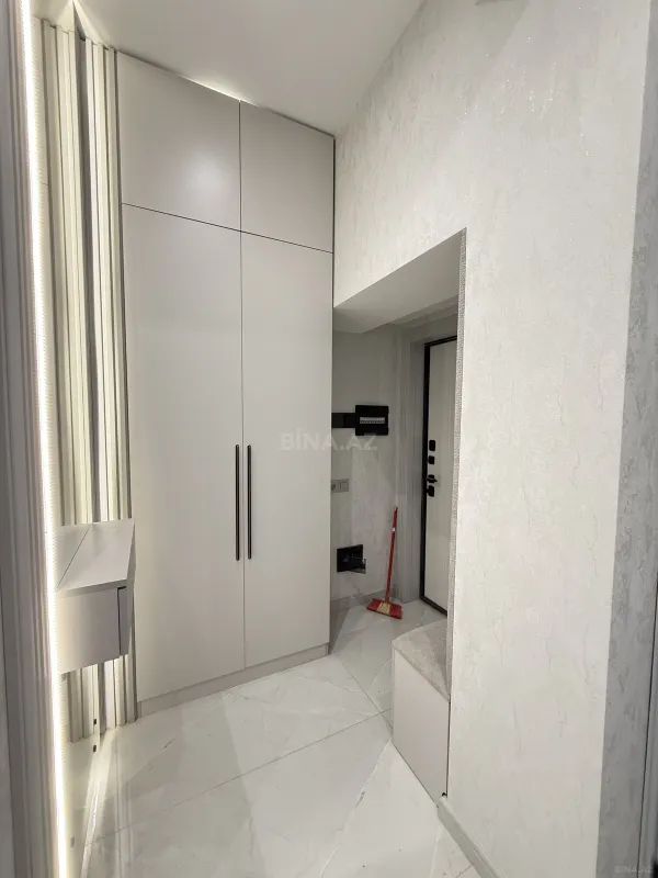 Kirayə verilir 3 otaqlı mənzil 121 m²