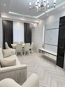 Kirayə verilir 3 otaqlı mənzil 121 m²